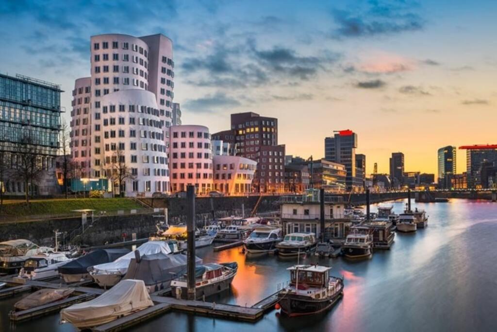 Messe Ausstattung Netflix Wlan Apartment Düsseldorf